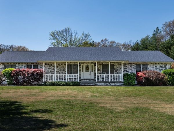 18119 Route 37 , Johnston City, IL 62951