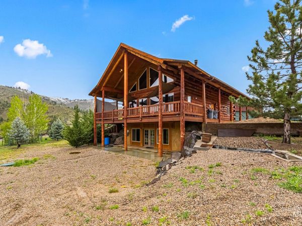 15 Rim Canyon Ln, Boise, ID 83716