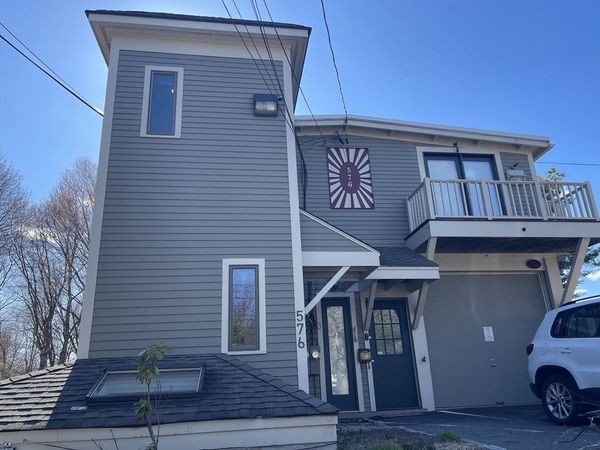 576 Marrett Road, Unit 2, Lexington, MA 02421