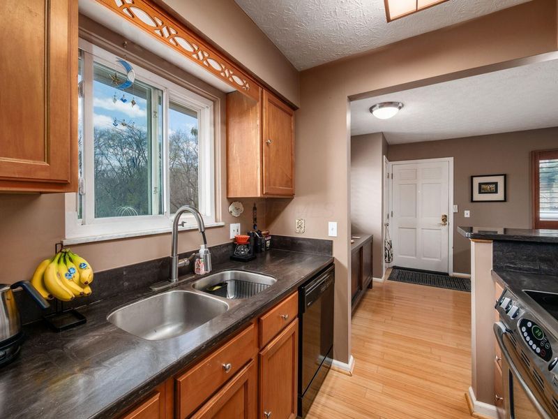 840 River Oaks Drive, Delaware, OH 43015 Photo 14