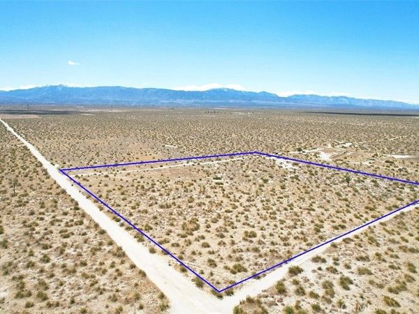 7 BEEKLEY Road, Phelan, CA 92371