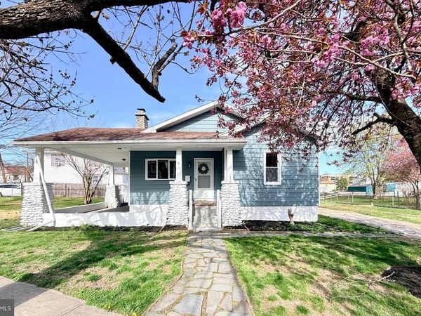 8 JOAN TERRACE , HAMILTON, NJ 08609