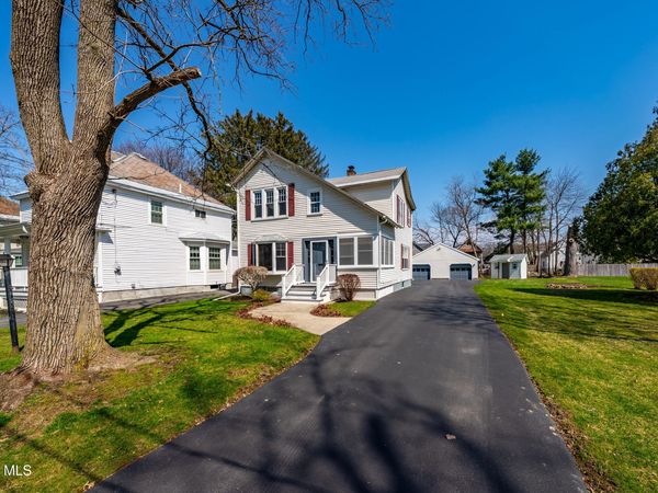 32 Sanders Avenue, Schenectady, NY 12302