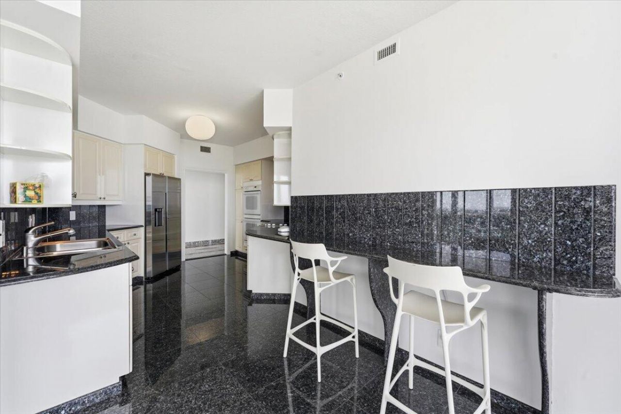 3100 N Ocean Boulevard, Unit 2208, Fort Lauderdale, FL 33308 Photo