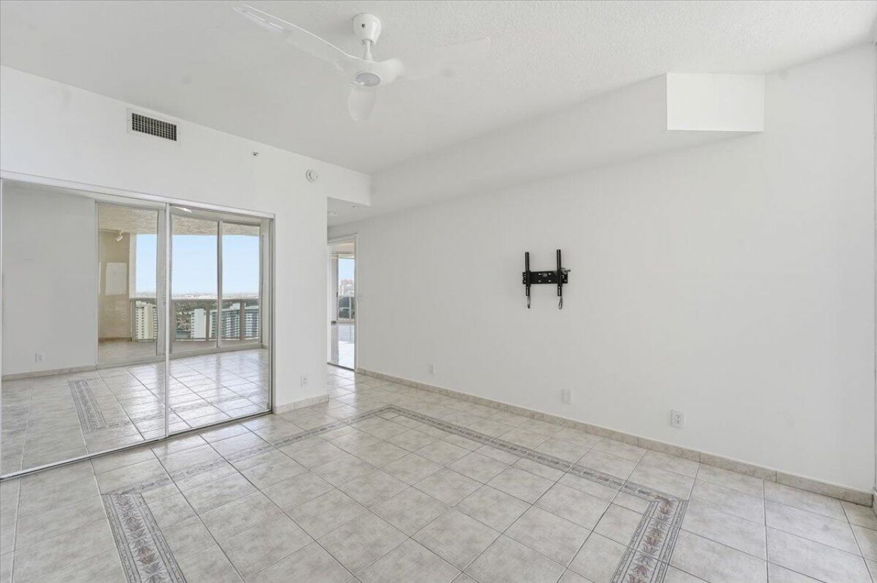 3100 N Ocean Boulevard, Unit 2208, Fort Lauderdale, FL 33308 Photo