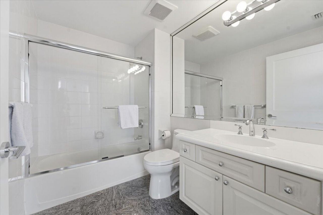 3100 N Ocean Boulevard, Unit 2208, Fort Lauderdale, FL 33308 Photo