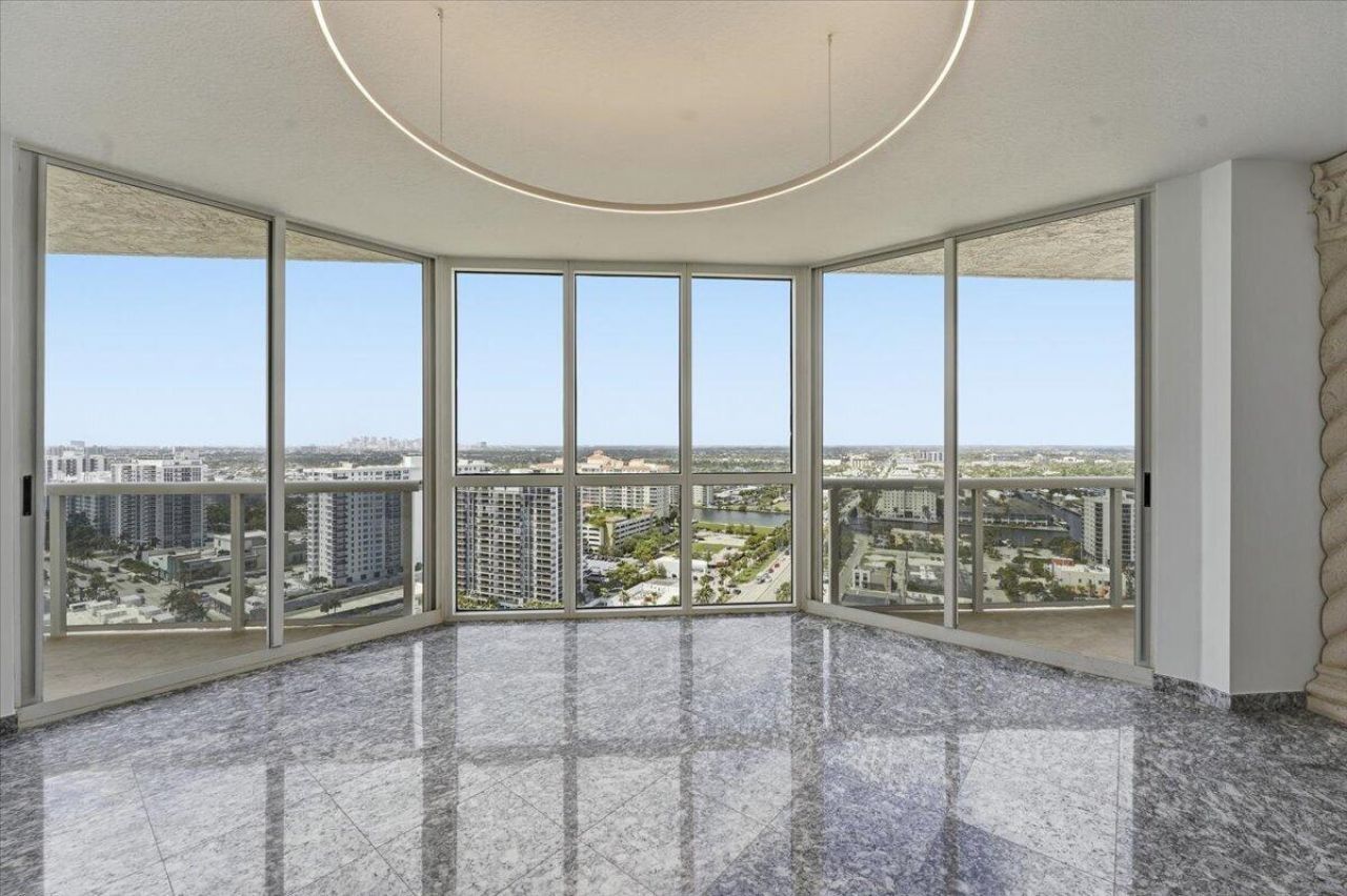 3100 N Ocean Boulevard, Unit 2208, Fort Lauderdale, FL 33308 Photo