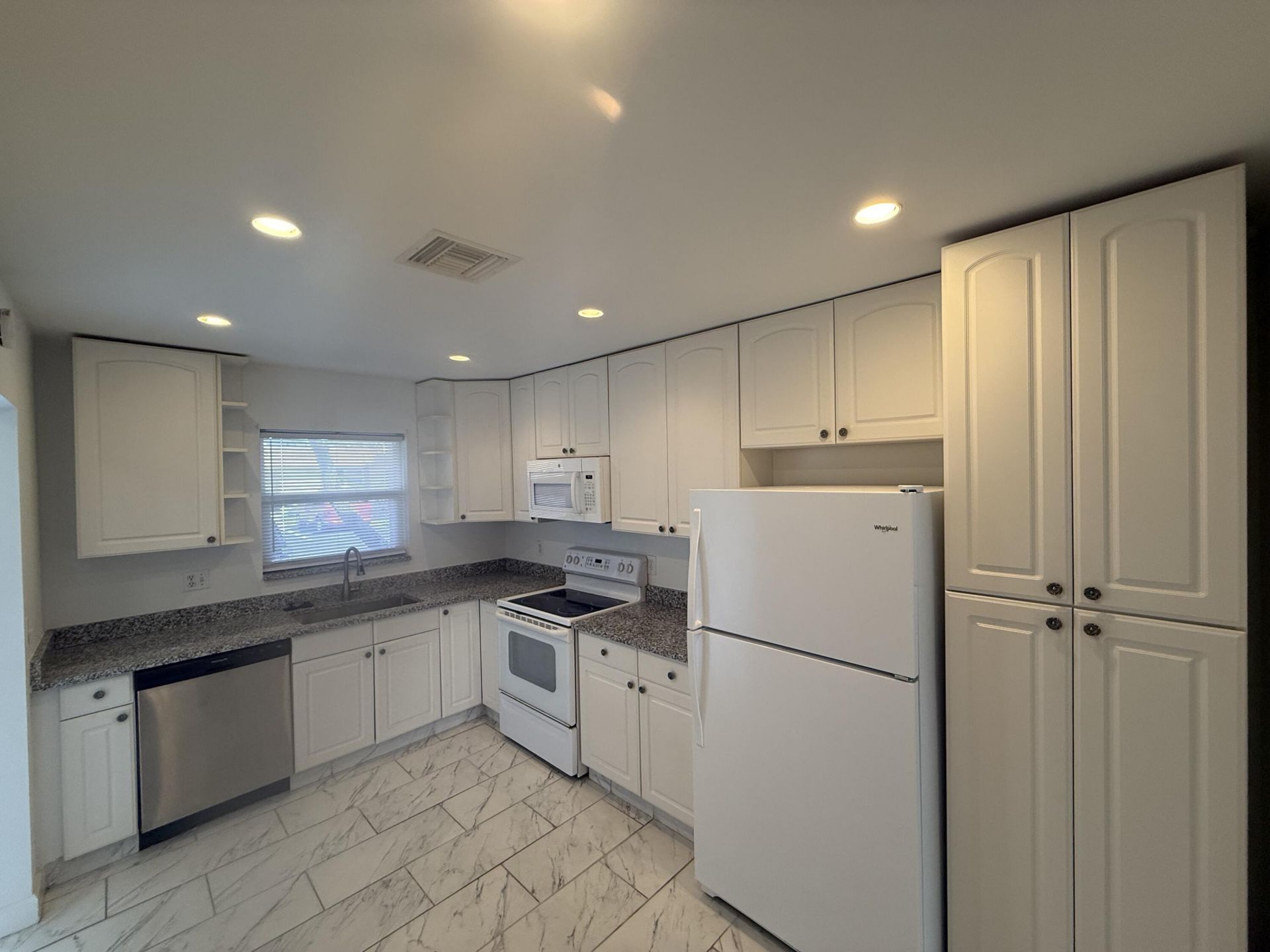 5780 W Fernley Dr Drive, Unit 103, West Palm Beach, FL 33415 Photo