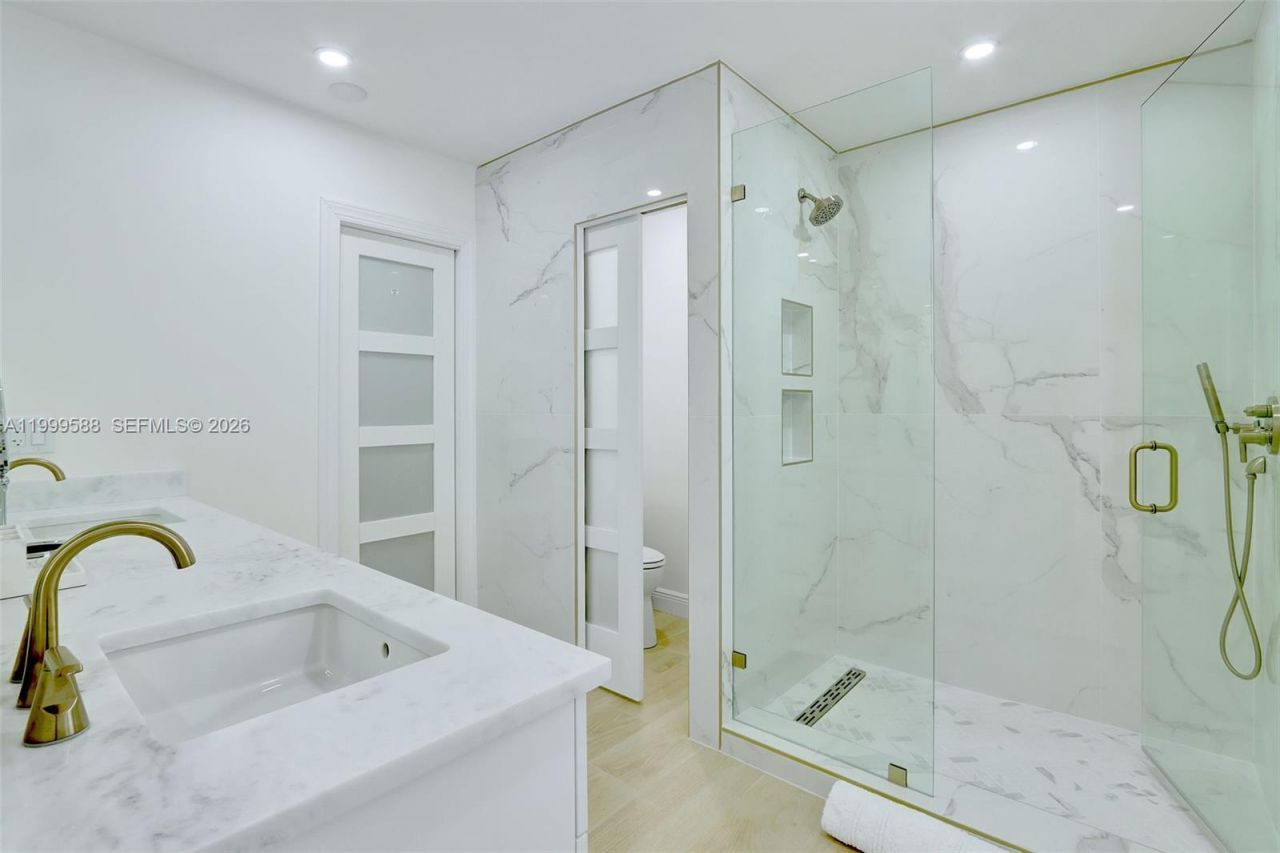 1050 SE 5th Ct , Pompano Beach, FL 33060 Photo