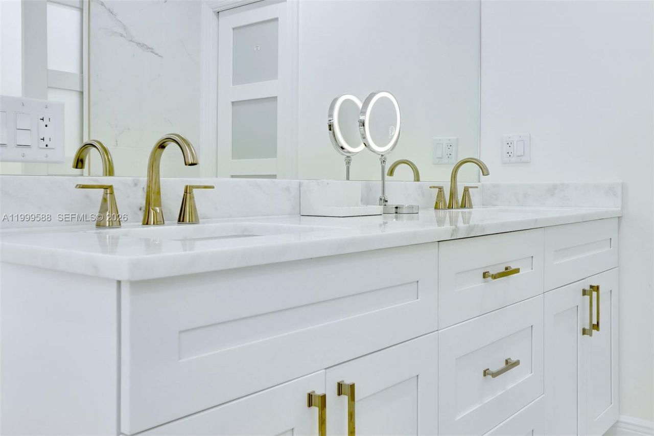 1050 SE 5th Ct , Pompano Beach, FL 33060 Photo