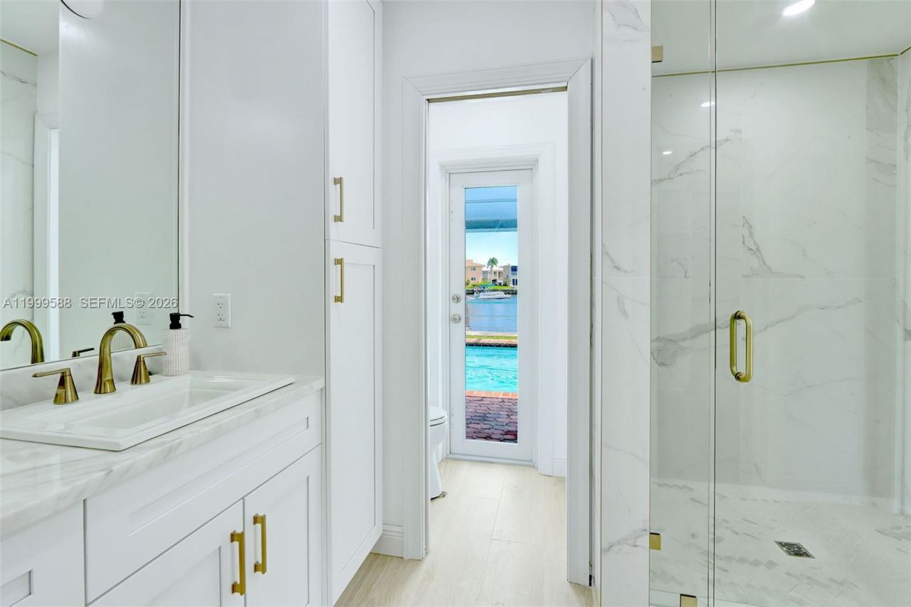 1050 SE 5th Ct , Pompano Beach, FL 33060 Photo