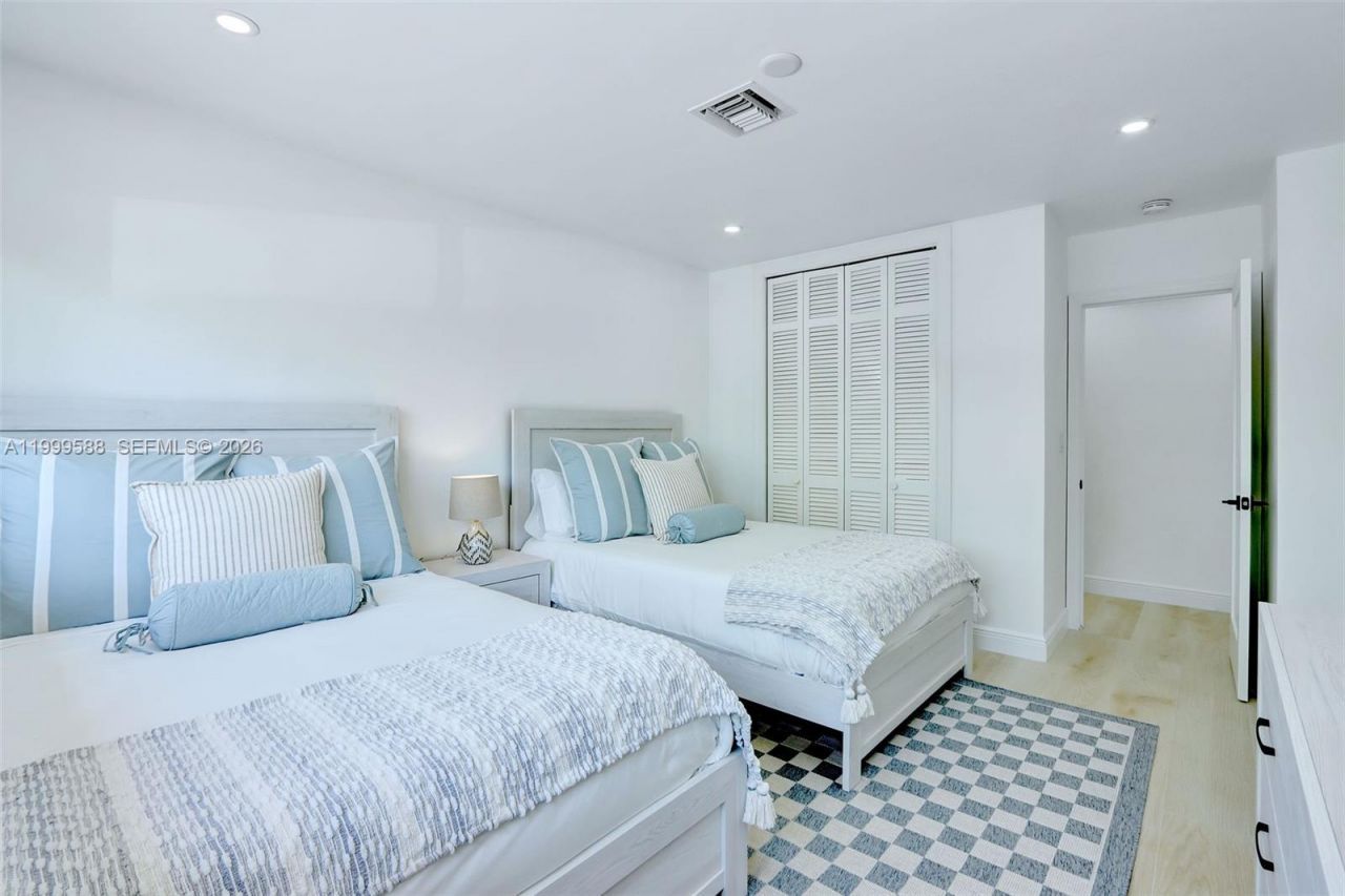 1050 SE 5th Ct , Pompano Beach, FL 33060 Photo