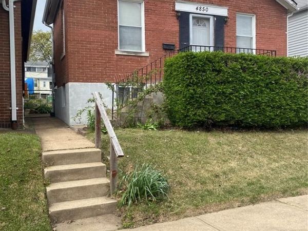 4850 Goethe Avenue, St Louis, MO 63116