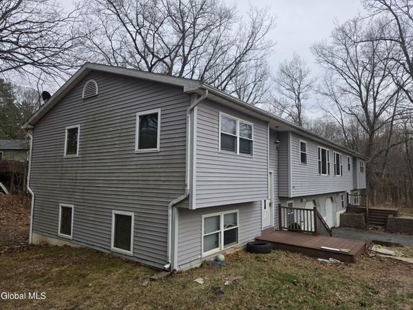 627 Englemore Road, Clifton Park, NY 12065