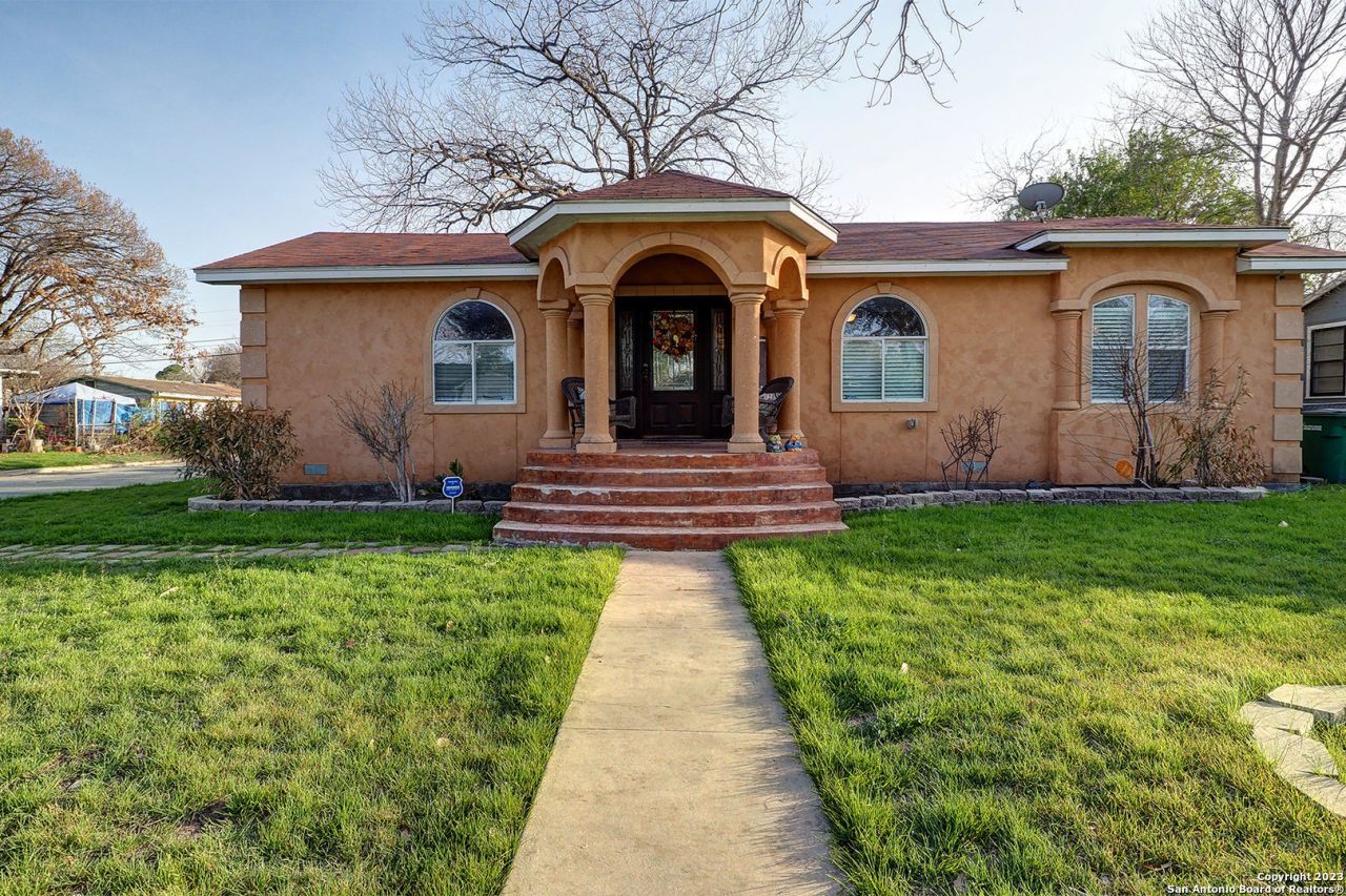 402 Hermine Blvd, San Antonio, TX 78212 Main Photo