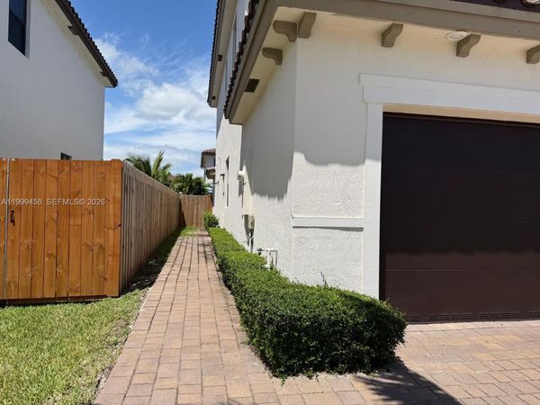 11909 SW 244th St, Unit #Efficienc, Homestead, FL 33032