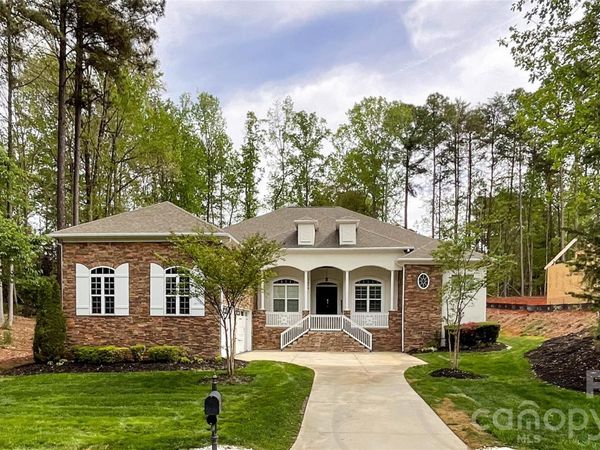 7575 Cottonwood Drive, Denver, NC 28037