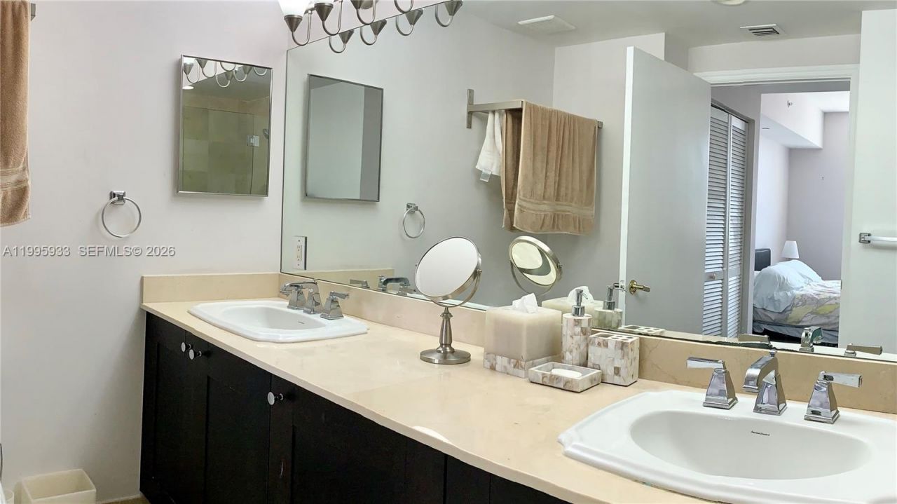 4100 Salzedo St, Unit 717, Coral Gables, FL 33146 Photo