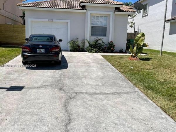 8784 SW 213th Ln , Cutler Bay, FL 33189