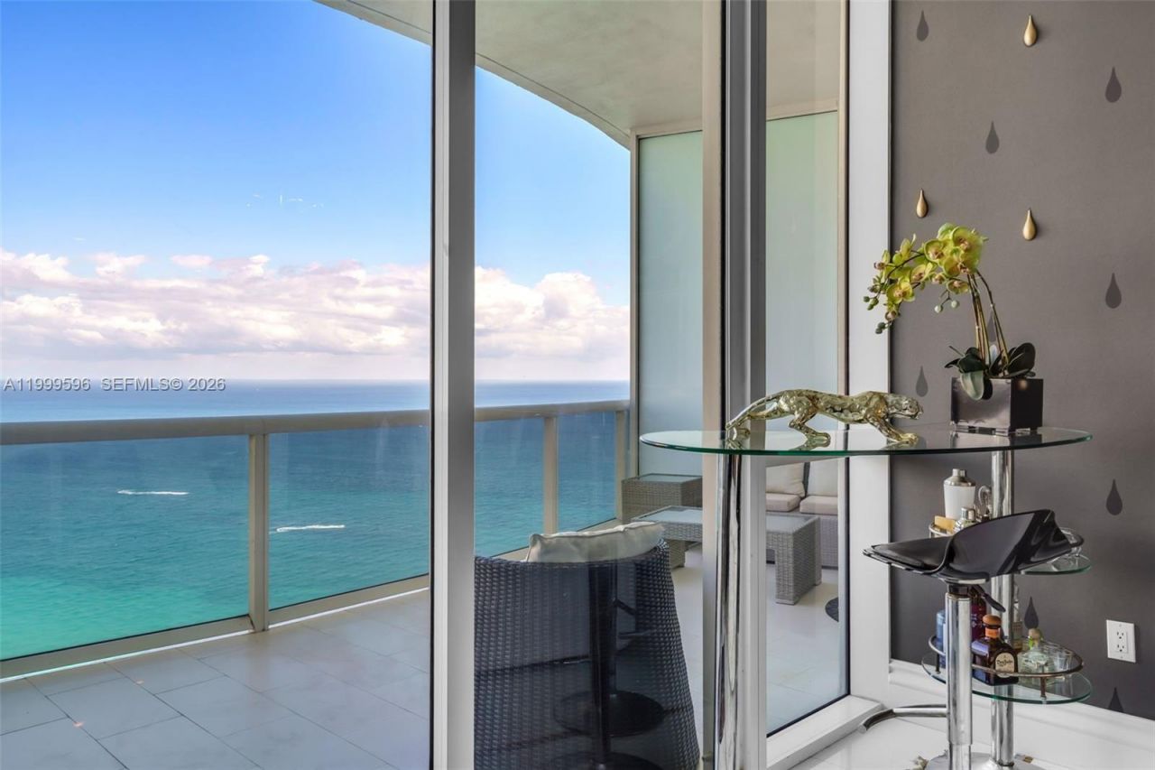 16001 Collins Ave, Unit 3203, Sunny Isles Beach, FL 33160 Photo