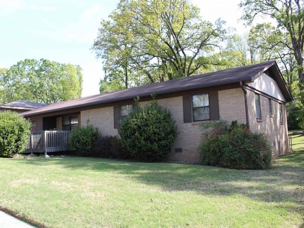 5100 Arlington Drive, North Little Rock, AR 72116