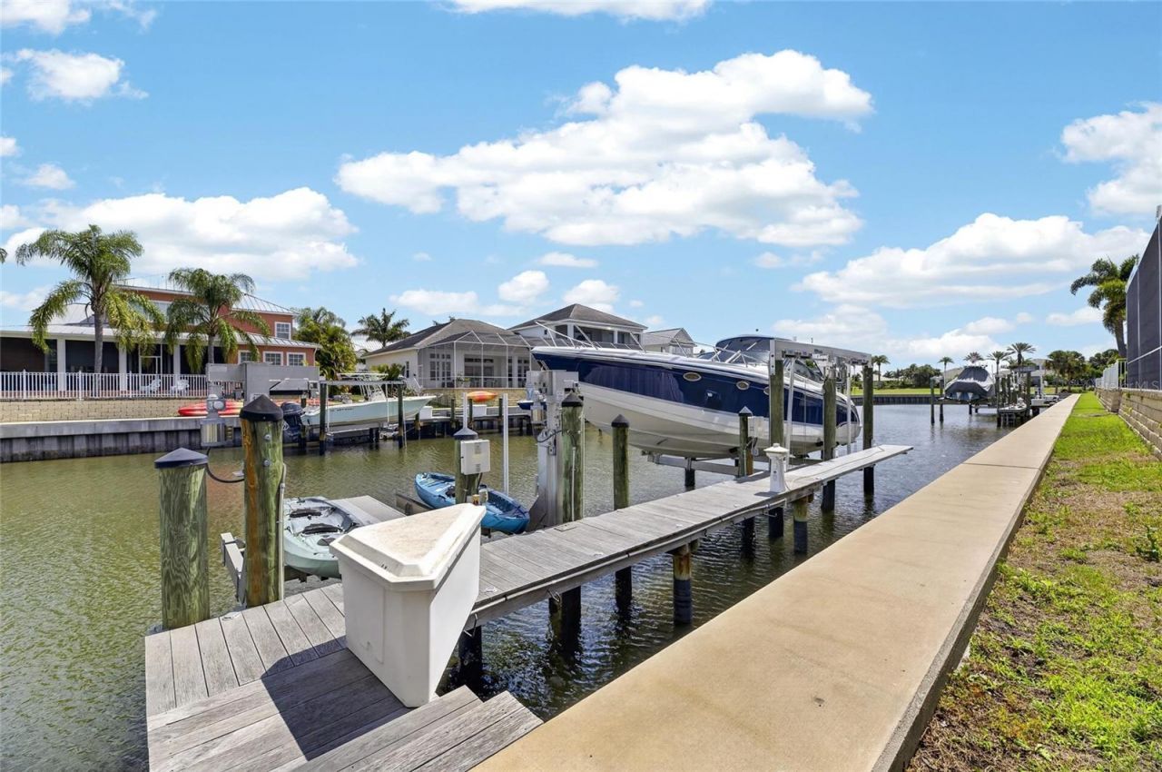 613 Balibay Road, Apollo Beach, FL 33572 Photo