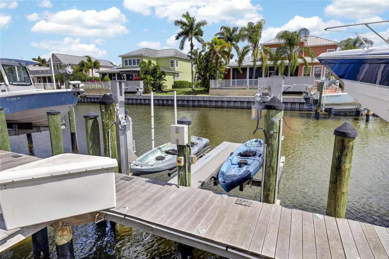 613 Balibay Road, Apollo Beach, FL 33572 Photo