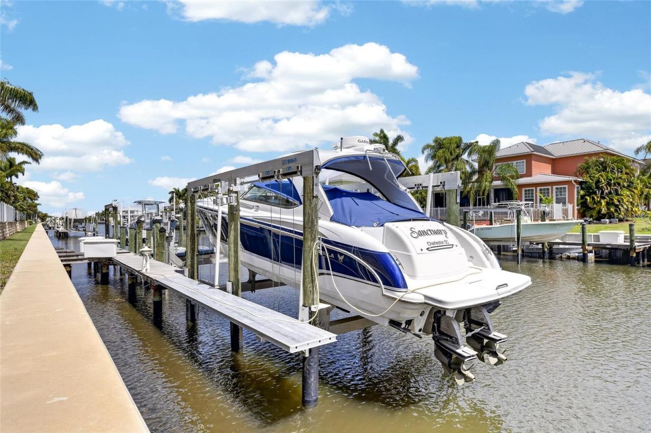 613 Balibay Road, Apollo Beach, FL 33572 Photo