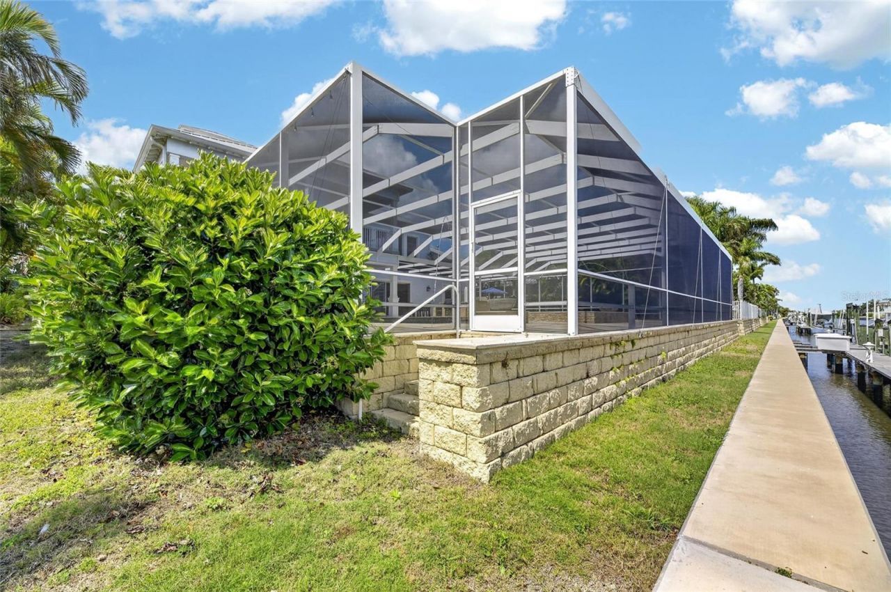 613 Balibay Road, Apollo Beach, FL 33572 Photo