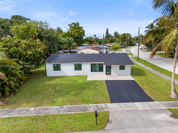 2401 SW 45th Ave , Fort Lauderdale, FL 33317