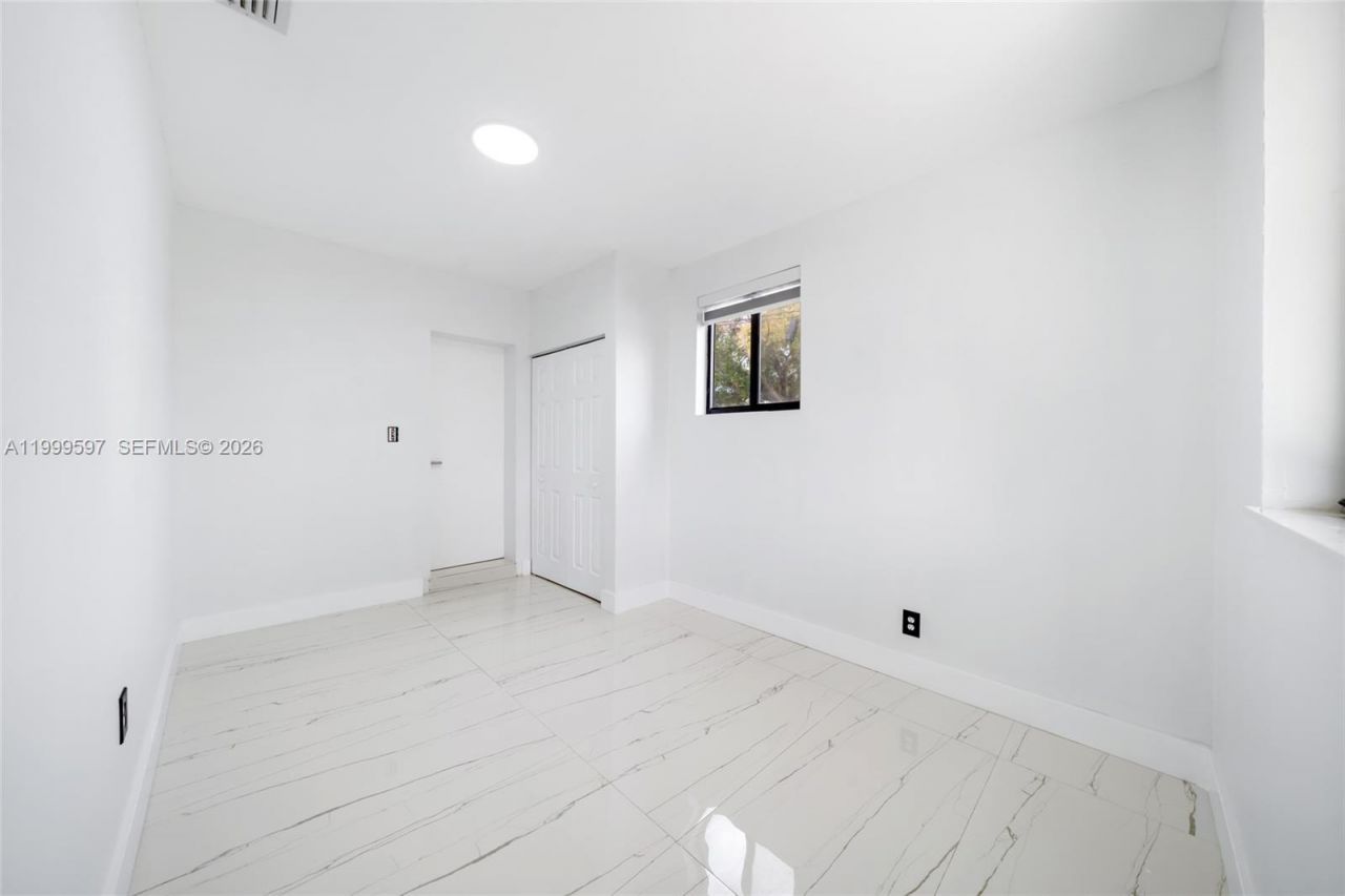 2401 SW 45th Ave, Fort Lauderdale, FL 33317 Photo