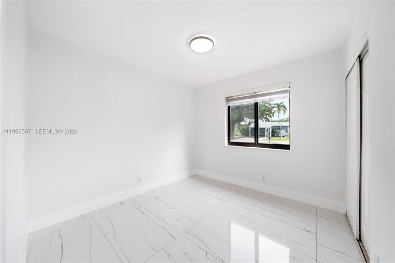 2401 SW 45th Ave, Fort Lauderdale, FL 33317 Photo