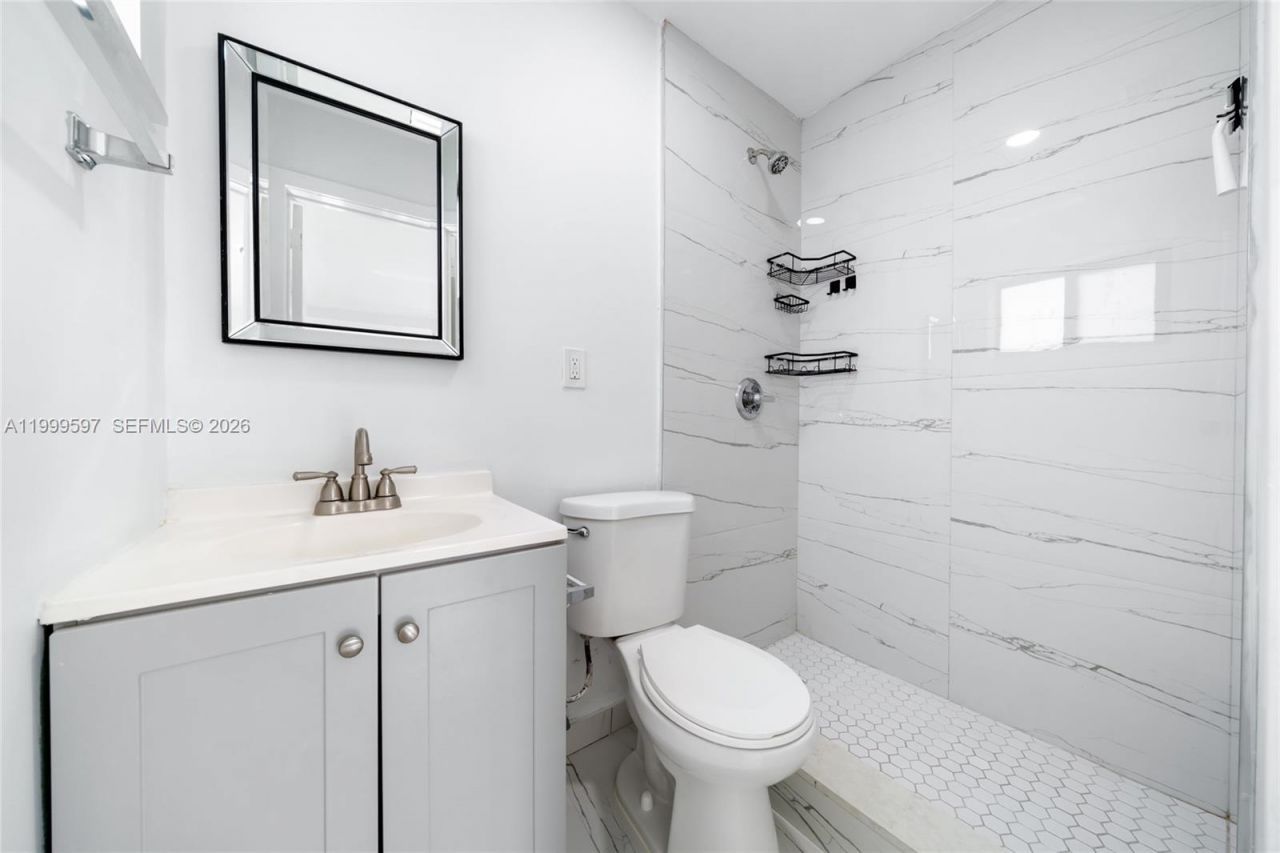 2401 SW 45th Ave, Fort Lauderdale, FL 33317 Photo