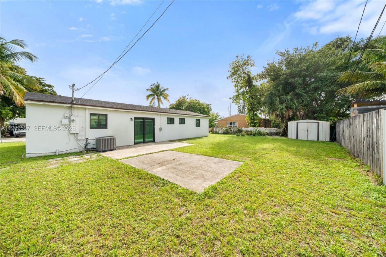 2401 SW 45th Ave, Fort Lauderdale, FL 33317 Photo