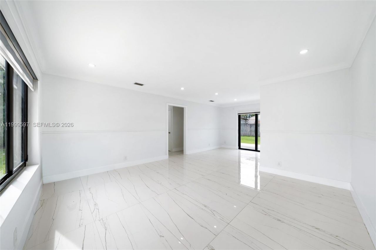 2401 SW 45th Ave, Fort Lauderdale, FL 33317 Photo