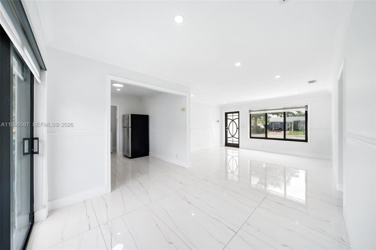 2401 SW 45th Ave, Fort Lauderdale, FL 33317 Photo