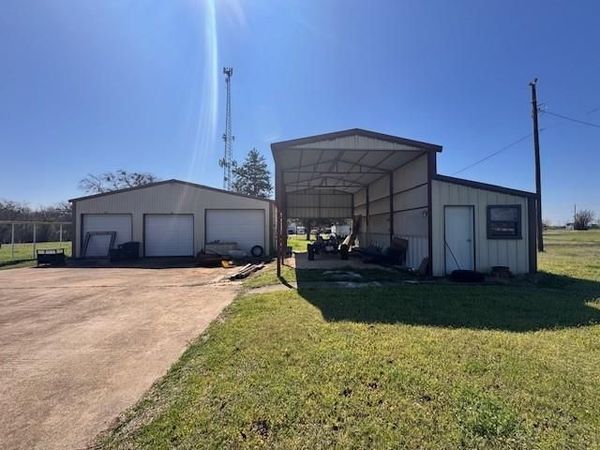 8208 Pearl, Lillian, TX 76061