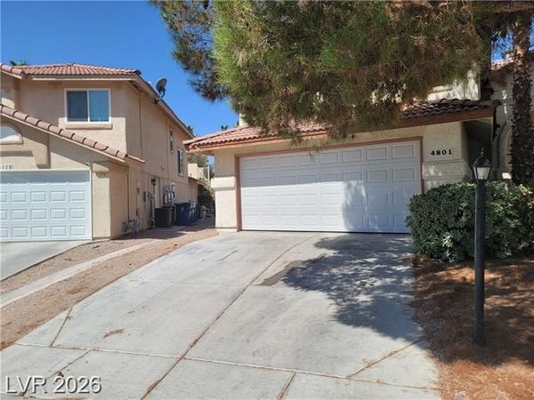4801 Fiesta Lakes Street , Las Vegas, NV 89130