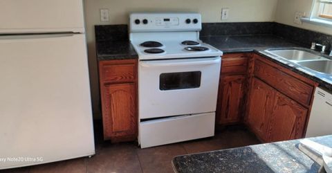 5935 Bamford Dr, Sacramento, CA 95823 Photo