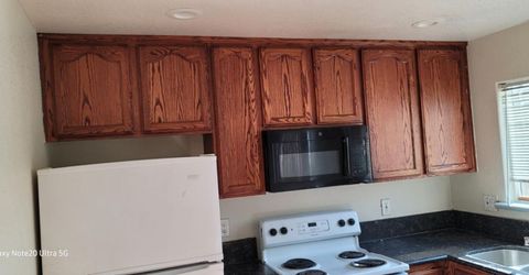 5935 Bamford Dr, Sacramento, CA 95823 Photo