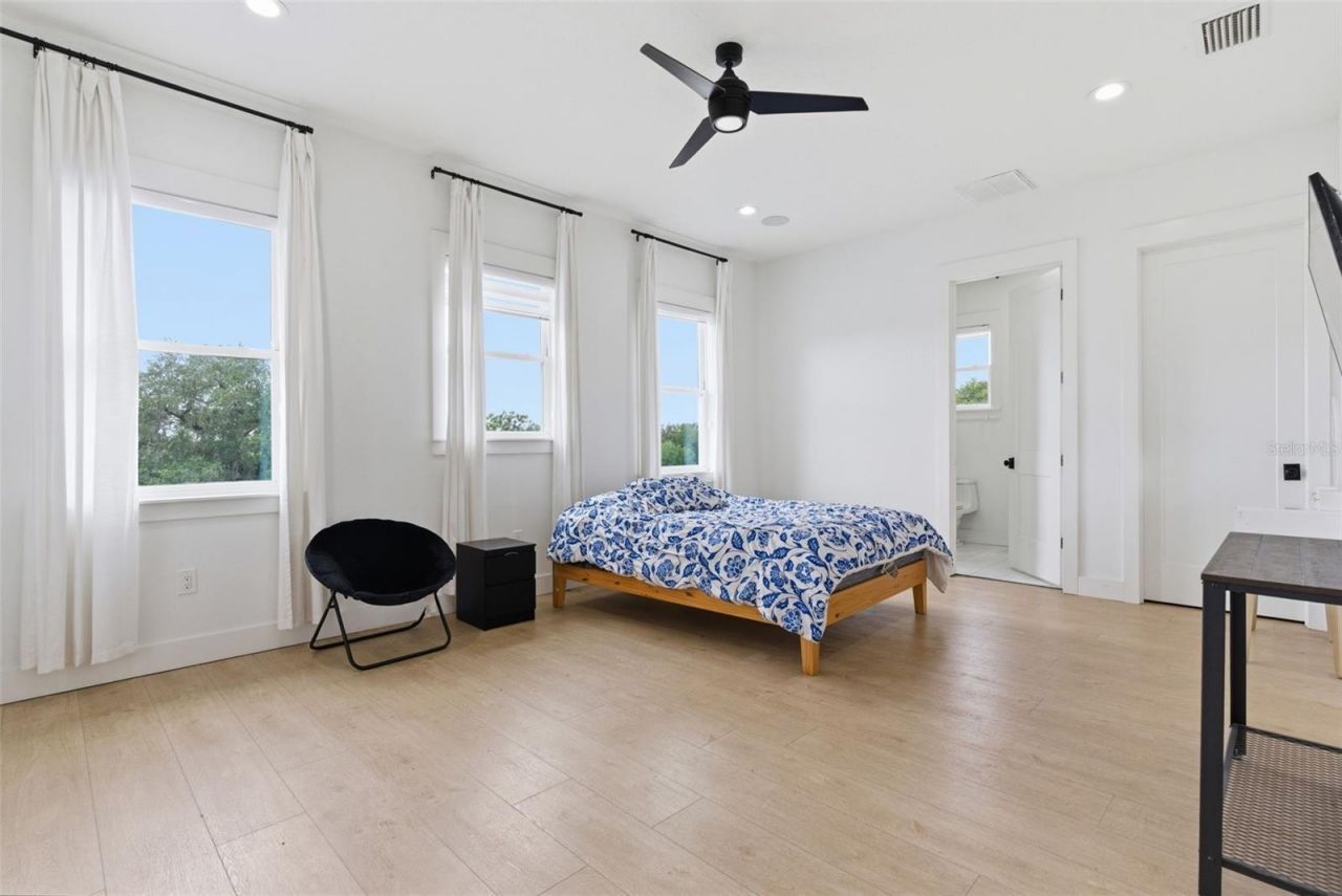 8241 Cass Road, Zephyrhills, FL 33540 Photo