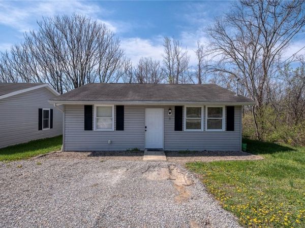 249 Washington Rd., Unit 5, Waynesburg, PA 15370