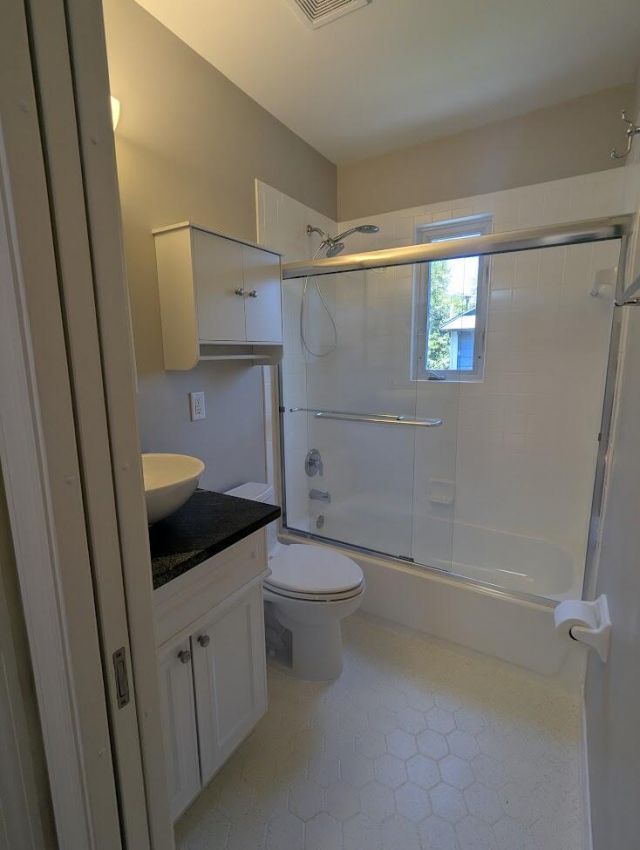 21 Hester Street Photo 34