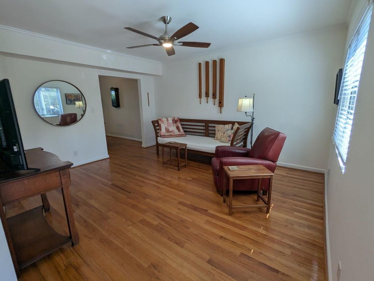 21 Hester Street Photo 5