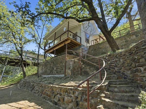 330 Chism Trail , Gordon, TX 76453