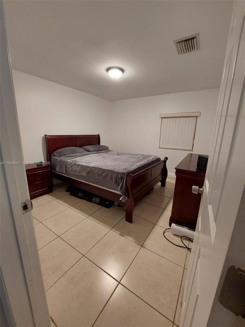 9841 SW 48th St, Unit 1, Miami, FL 33165 Photo