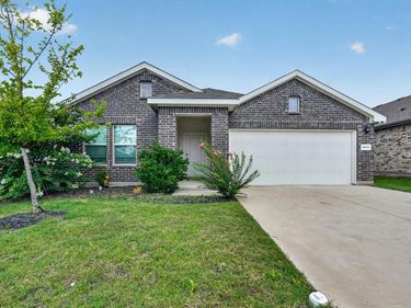 9452 Firedog Drive, Fort Worth, TX 76131