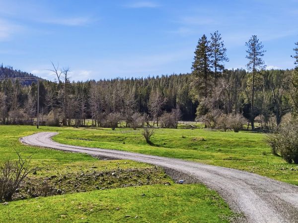 3564 Long Prairie Rd, Valley, WA 99181