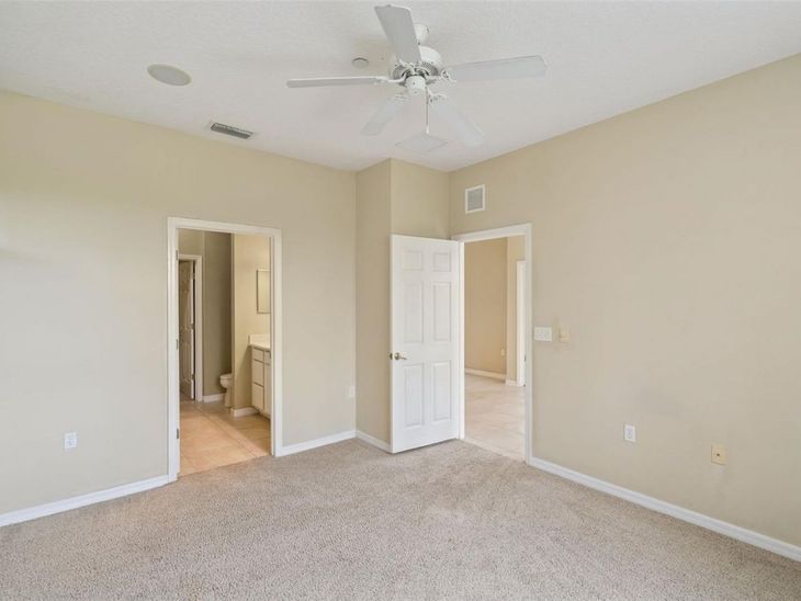 722 Chacall Loop, Mount Dora, FL 32757