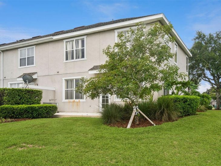 722 Chacall Loop, Mount Dora, FL 32757